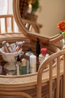 Penteadeira Elise – Elegância e Organização para o Seu Quarto